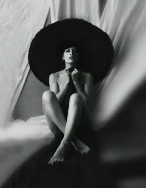 Femme-au-chapeau- Énergéticienne au féminin